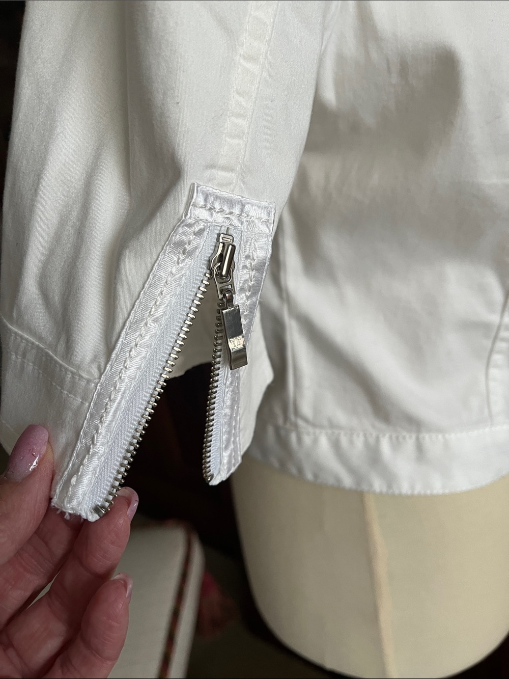 White House Black Market White Satin-Trim Jacket EUC Size 2 - Picture 10 of 13